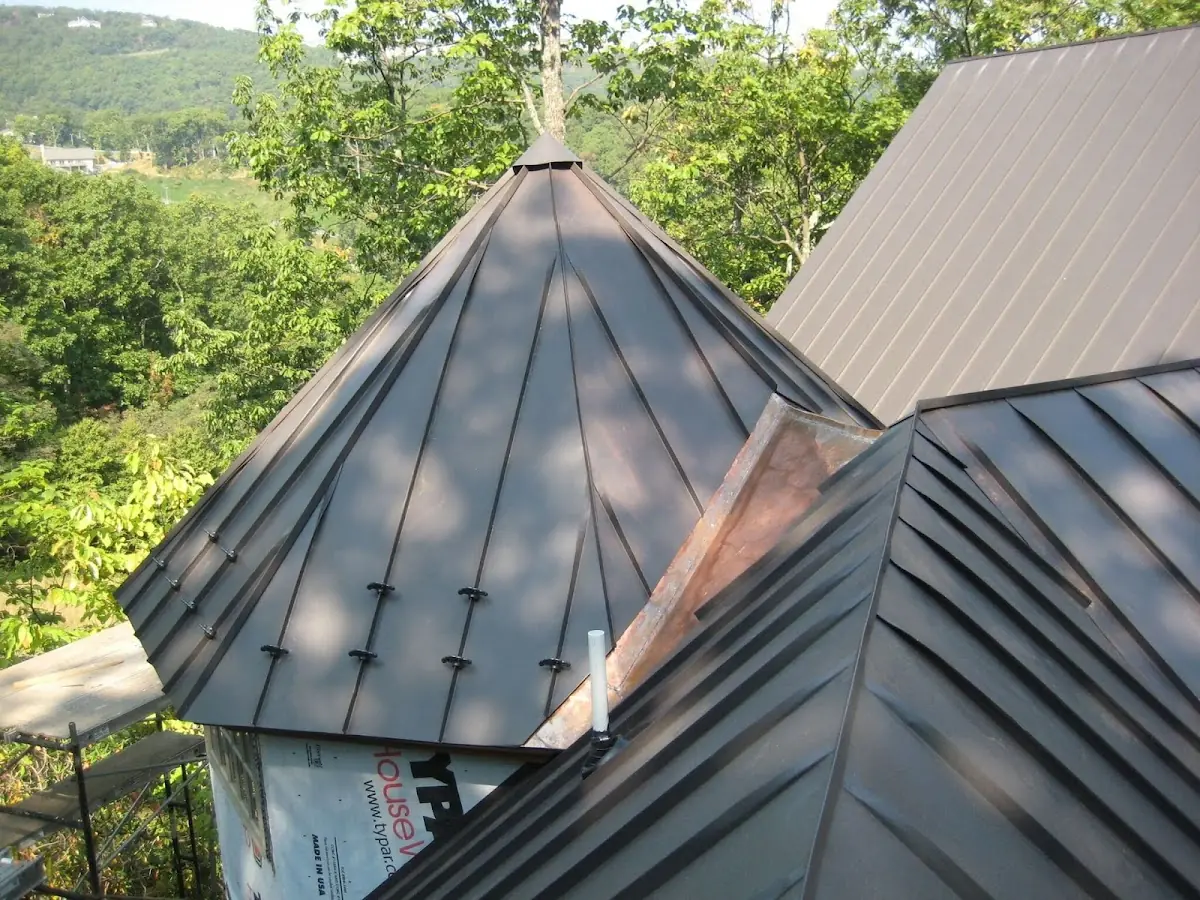 Professional Roof Tarp Installation by Craftsman Roofing in Liberty Lakes
